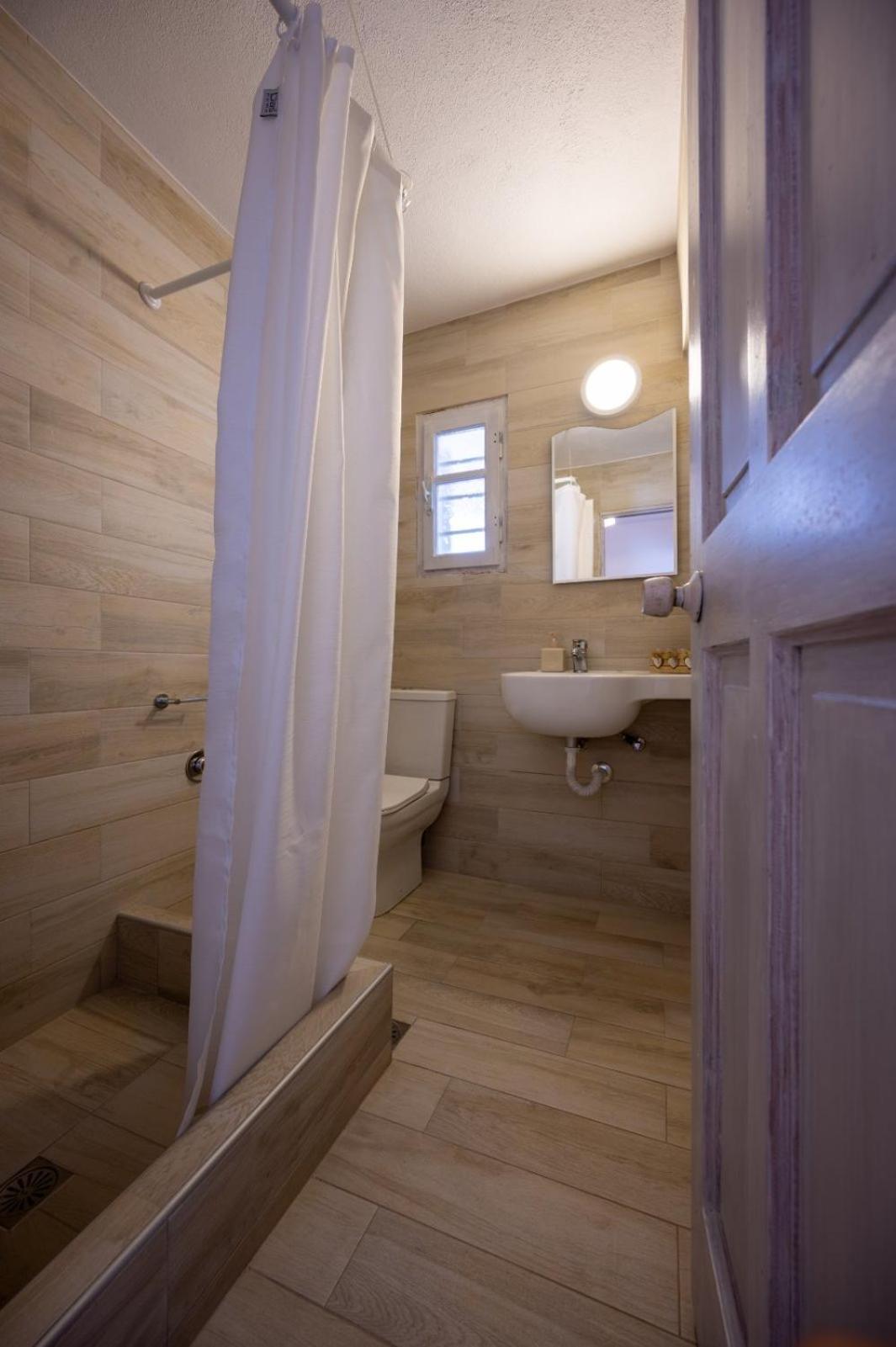 Twins-Trisa Apartments Ornos  Eksteriør billede