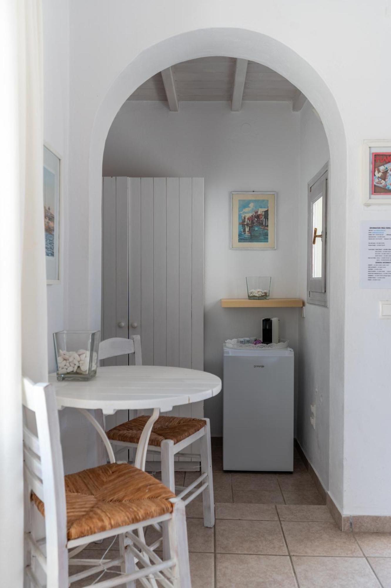 Twins-Trisa Apartments Ornos  Eksteriør billede